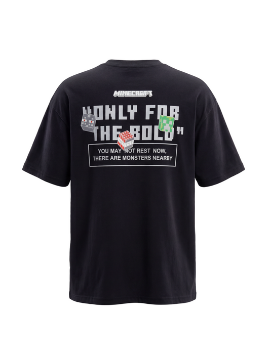 تيشيرت بطبعة صغيرة