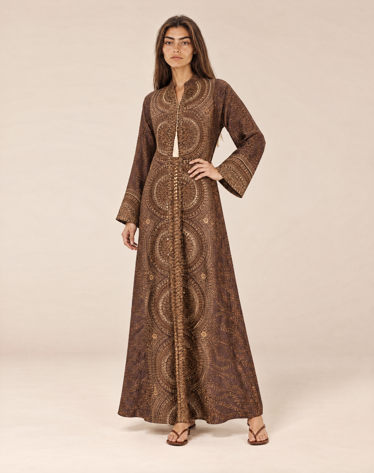 Luxurious embroidered women's jalabiya - Elegant and long jalabiya for special occasions