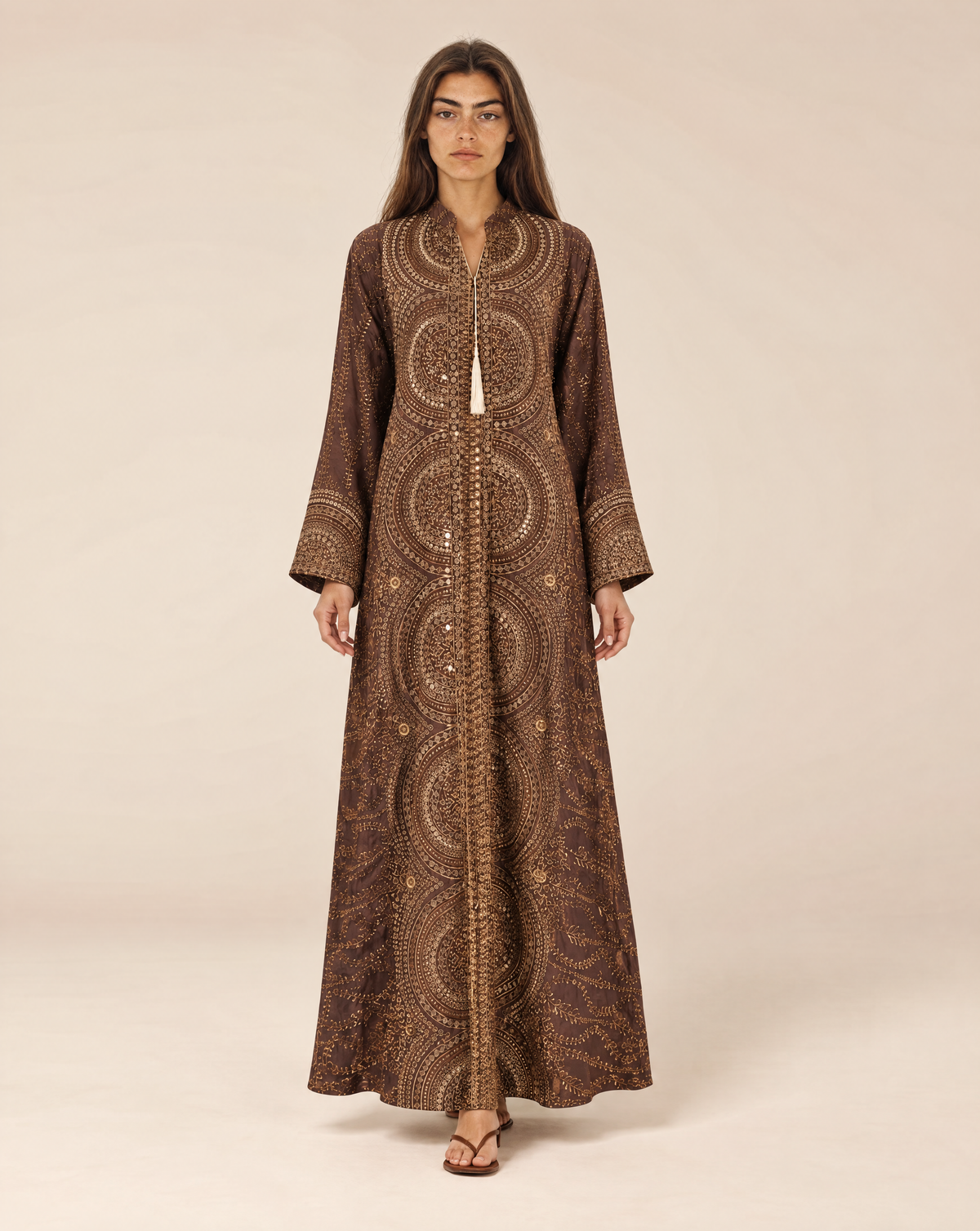 Luxurious embroidered women's jalabiya - Elegant and long jalabiya for special occasions