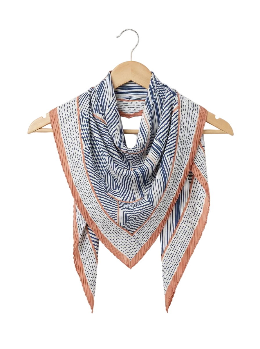 Geometric print bandana with a multi-layered border
