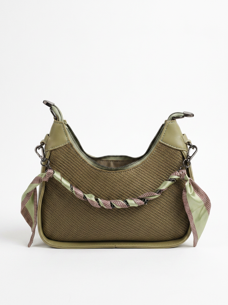 Stylish shoulder bag with distinctive modern details